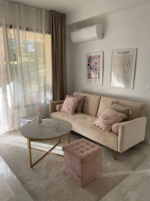 Apartamento En Nueva Andalucia Marbella